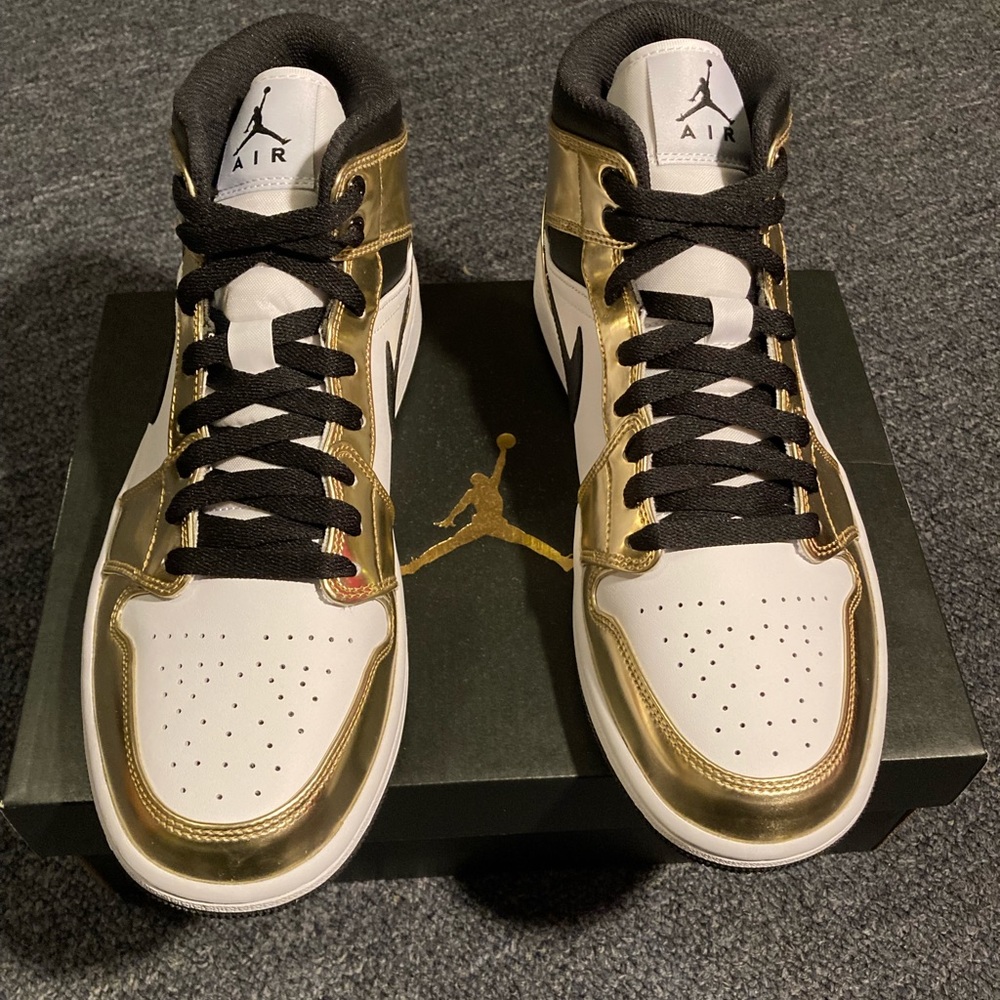 Jordan 1 mid gold and white